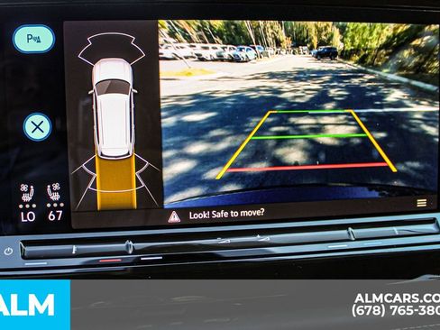 Used 2025 Volkswagen Atlas SE image 36