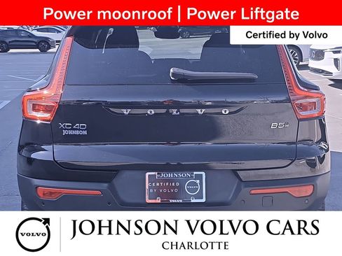 Used 2025 Volvo XC40 B5 Plus AWD/4WD image 6
