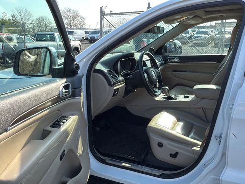 Used 2018 Jeep Grand Cherokee Limited AWD/4WD image 22