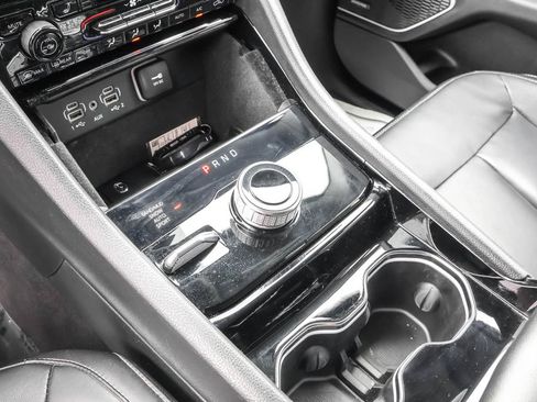 Used 2022 Jeep Grand Cherokee Limited AWD/4WD image 30