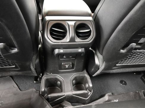 Used 2023 Jeep Gladiator Mojave image 36