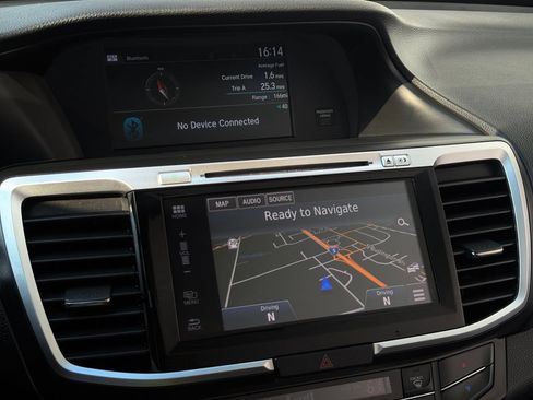 Used 2016 Honda Accord Touring image 20