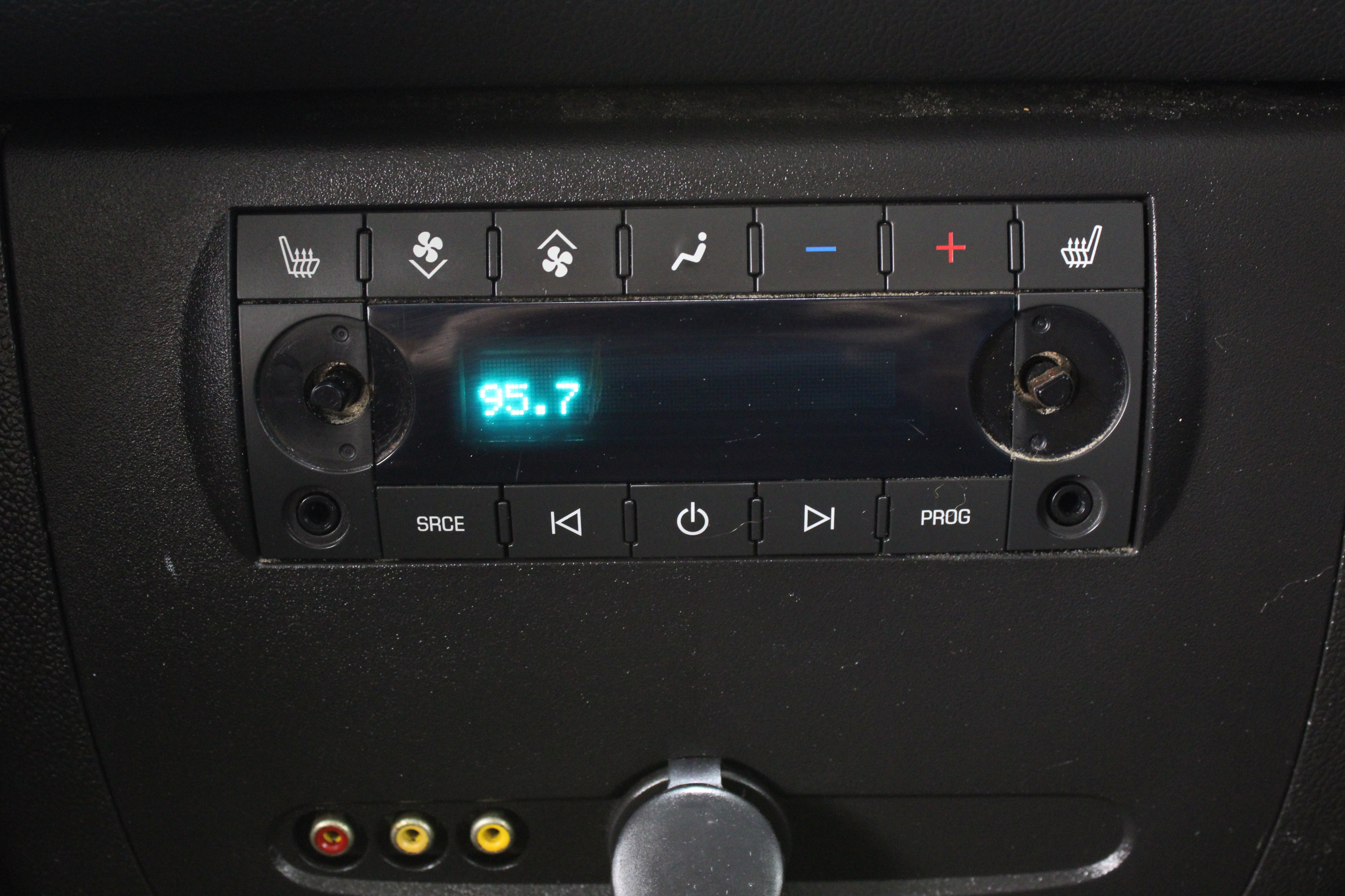 Used 2013 Chevrolet Tahoe LTZ RWD image 30