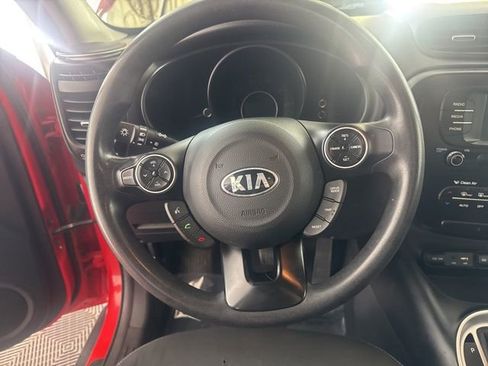 Used 2017 Kia Soul + image 29