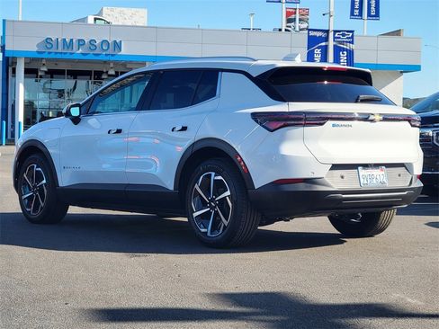 Used 2026 Chevrolet Equinox EV LT image 2