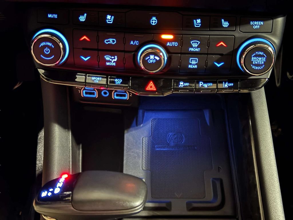 Used 2024 Dodge Durango R/T AWD/4WD image 18