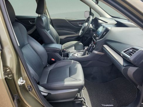 Used 2023 Subaru Forester Limited image 17