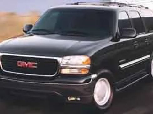 Used 2004 GMC Yukon XL SLT w/ Preferred Equipment Group AWD/4WD image 1