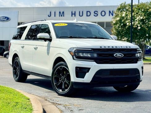 Certified 2023 Ford Expedition Max Limited RWD image 2
