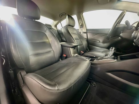 Used 2017 Kia Forte EX FWD image 29