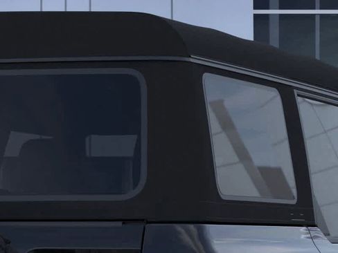 New 2025 Ford Bronco Outer Banks w/ Sasquatch Package image 25