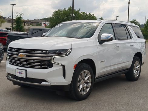 Used 2023 Chevrolet Tahoe Premier w/ Premium Package AWD/4WD image 7