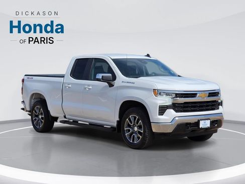 Used 2023 Chevrolet Silverado 1500 LT AWD/4WD image 3