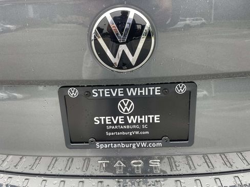 Certified 2024 Volkswagen Taos S FWD image 13