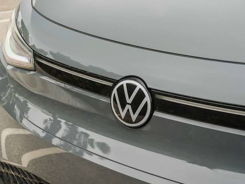 Used 2023 Volkswagen ID.4 S RWD image 9