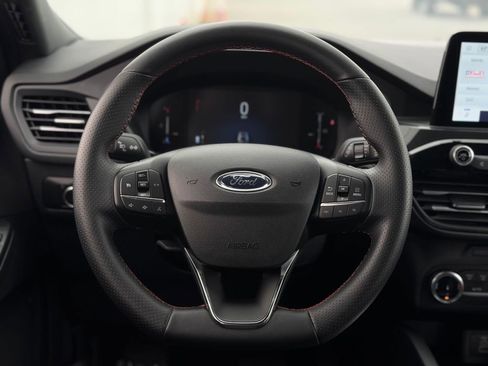 Used 2025 Ford Escape ST-Line AWD/4WD image 14