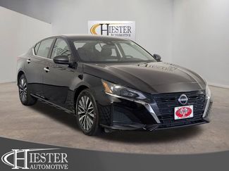 Used 2024 Nissan Altima 2.5 SV FWD video 1