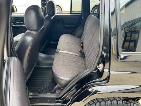 Used 2001 Jeep Cherokee Limited AWD/4WD image 59