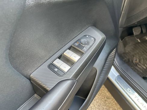 Used 2024 Mitsubishi Outlander ES image 35