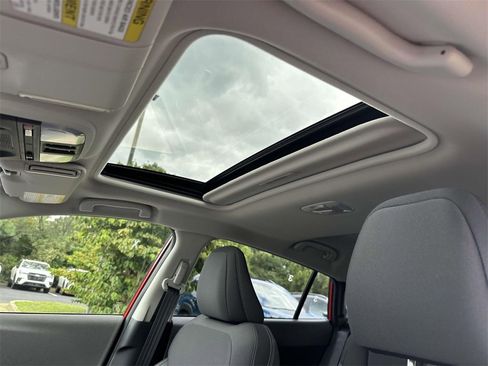 Certified 2025 Subaru Crosstrek 2.0i Premium image 17