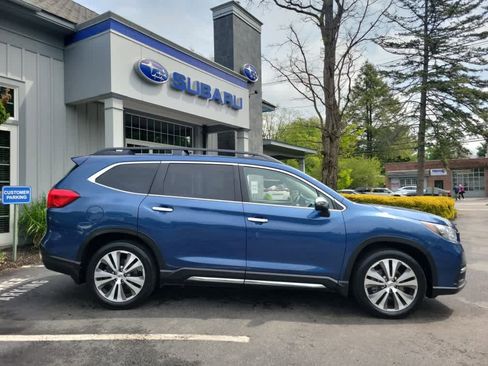 Used 2022 Subaru Ascent Touring AWD/4WD image 2