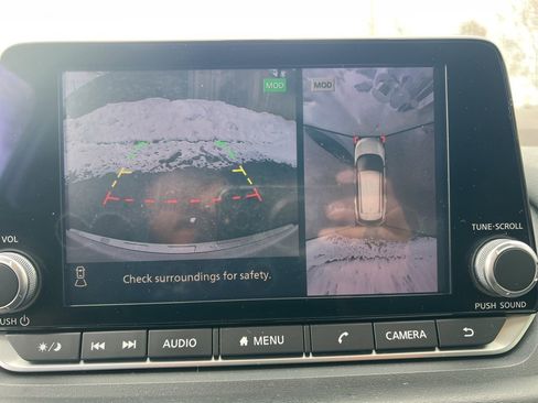 Used 2021 Nissan Rogue SL image 21