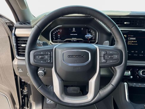 Used 2025 GMC Sierra 1500 Denali w/ Denali Reserve Package AWD/4WD image 27