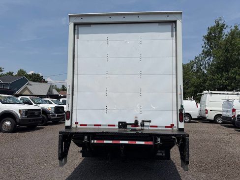 Used 2021 Isuzu NPR RWD image 4