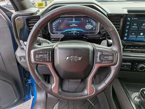 Used 2022 Chevrolet Silverado 1500 ZR2 w/ Technology Package AWD/4WD image 18