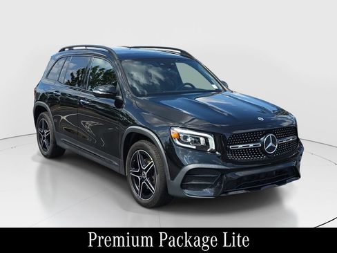 Used 2022 Mercedes-Benz GLB 250 4MATIC image 3