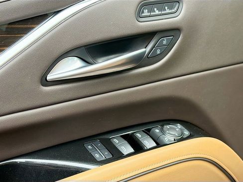 Certified 2023 Cadillac Escalade Sport w/ LPO, ONYX Package image 13