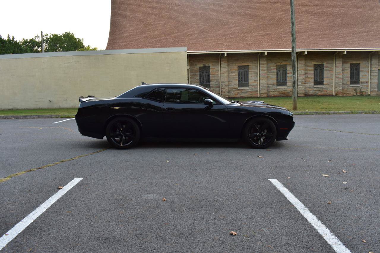 Used 2016 Dodge Challenger R/T Plus RWD image 8