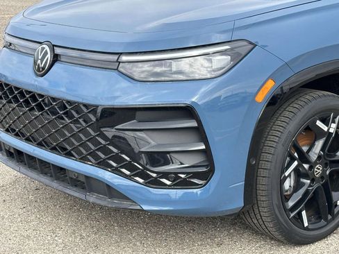 New 2026 Volkswagen Tiguan SE R-Line image 6