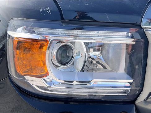 Used 2022 GMC Canyon AT4 w/ Trailering Package image 29