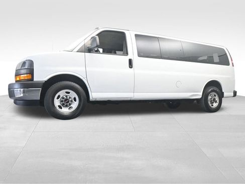 Used 2020 GMC Savana 3500 LT w/ LT Preferred Equipment Group image 51