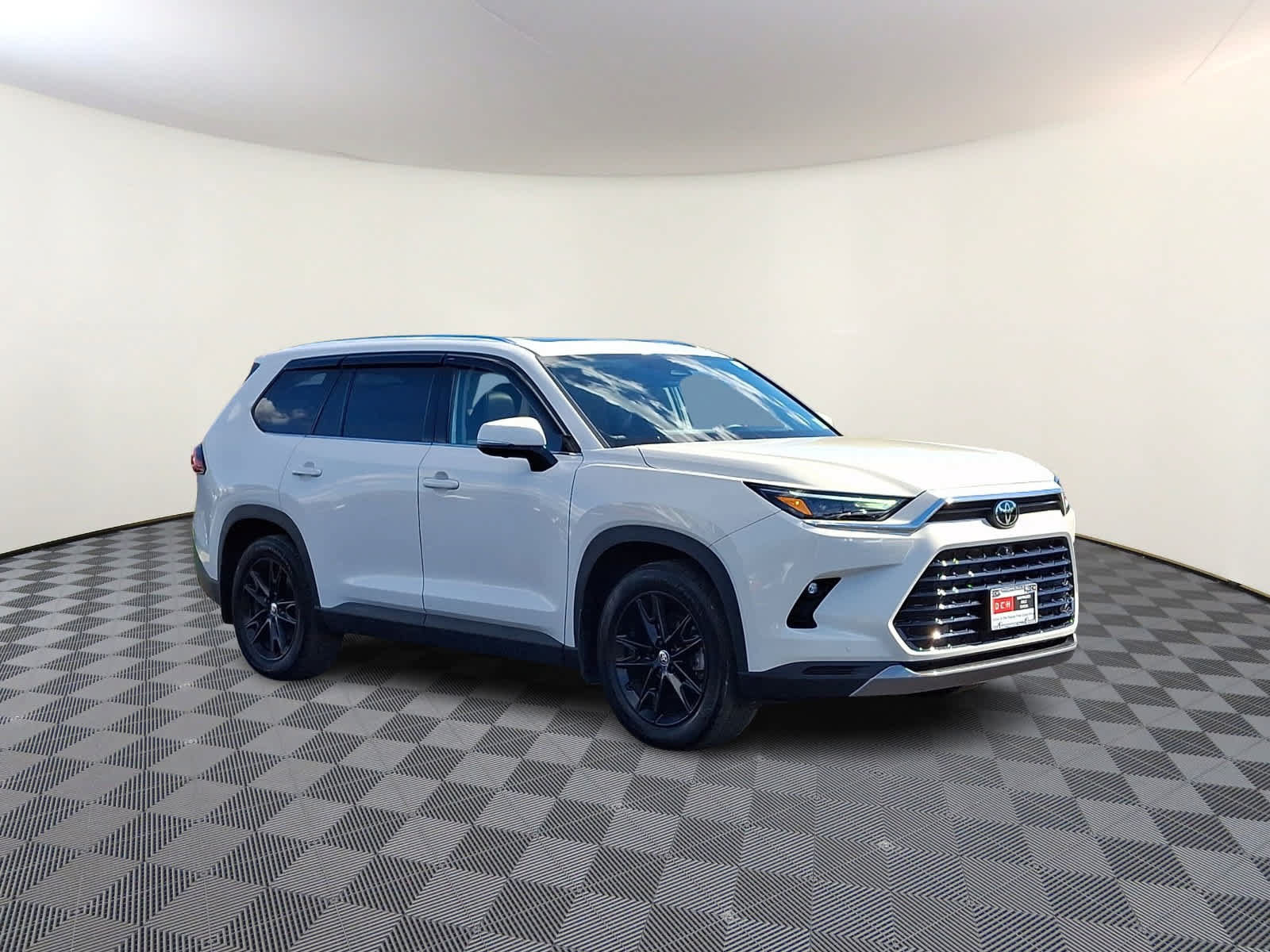 Certified 2024 Toyota Grand Highlander AWD image 4