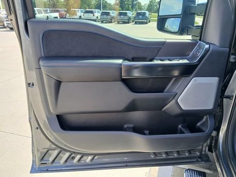 Used 2026 Ford F250 Platinum AWD/4WD image 12