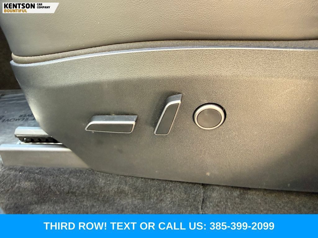 Used 2023 Tesla Model Y Long Range AWD/4WD image 29