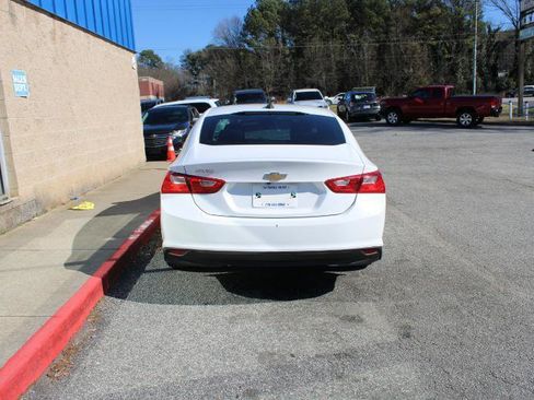 Used 2017 Chevrolet Malibu LS image 5