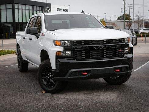 Used 2020 Chevrolet Silverado 1500 Custom Trail Boss w/ Custom Convenience Package image 2