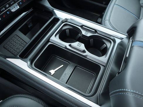 New 2026 Ford F250 Platinum AWD/4WD image 9