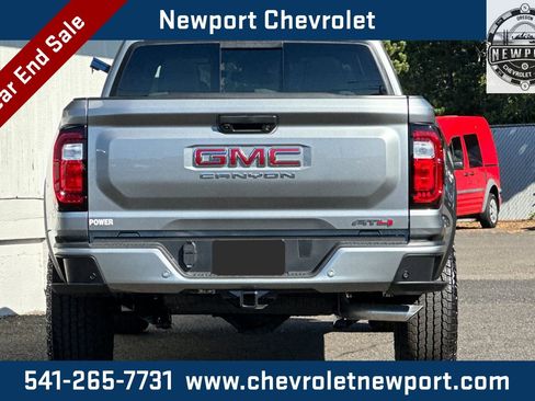 New 2025 GMC Canyon AT4 w/ AT4 Premium Package image 6