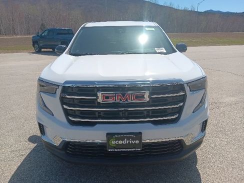 New 2026 GMC Acadia Elevation w/ LPO, Floor Liner Package AWD/4WD image 2