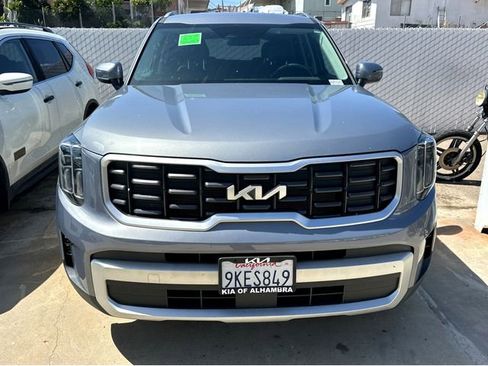 Certified 2024 Kia Telluride S FWD image 2