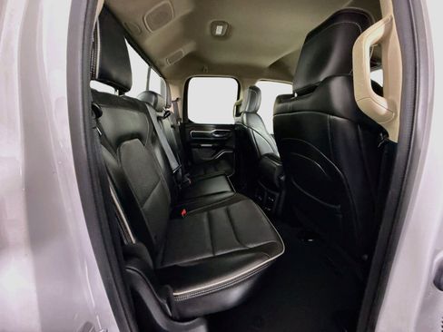 Used 2019 RAM 1500 Laramie AWD/4WD image 27