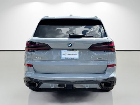 New 2026 BMW X5 xDrive40i w/ M Sport Package AWD/4WD image 4