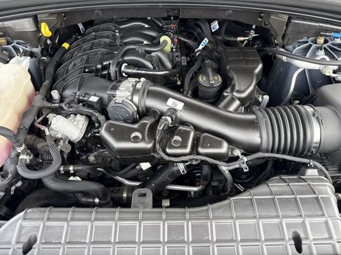 Used 2024 Jeep Grand Cherokee Overland w/ Adv Protech Group III image 33