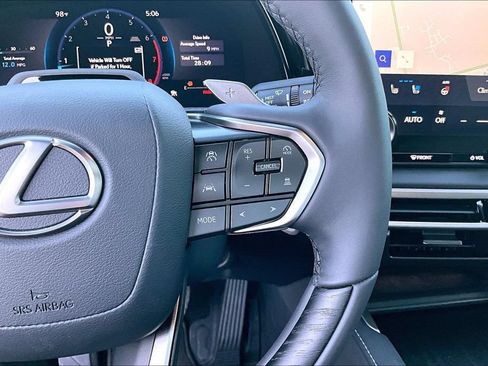 Used 2025 Lexus RX 350 Premium w/ Convenience Package FWD image 16