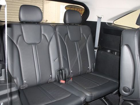 Used 2025 Kia Sorento EX w/ Panoramic Sunroof Package image 34