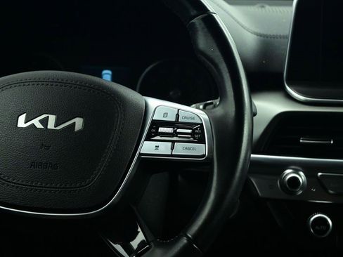 Certified 2022 Kia Telluride S image 11